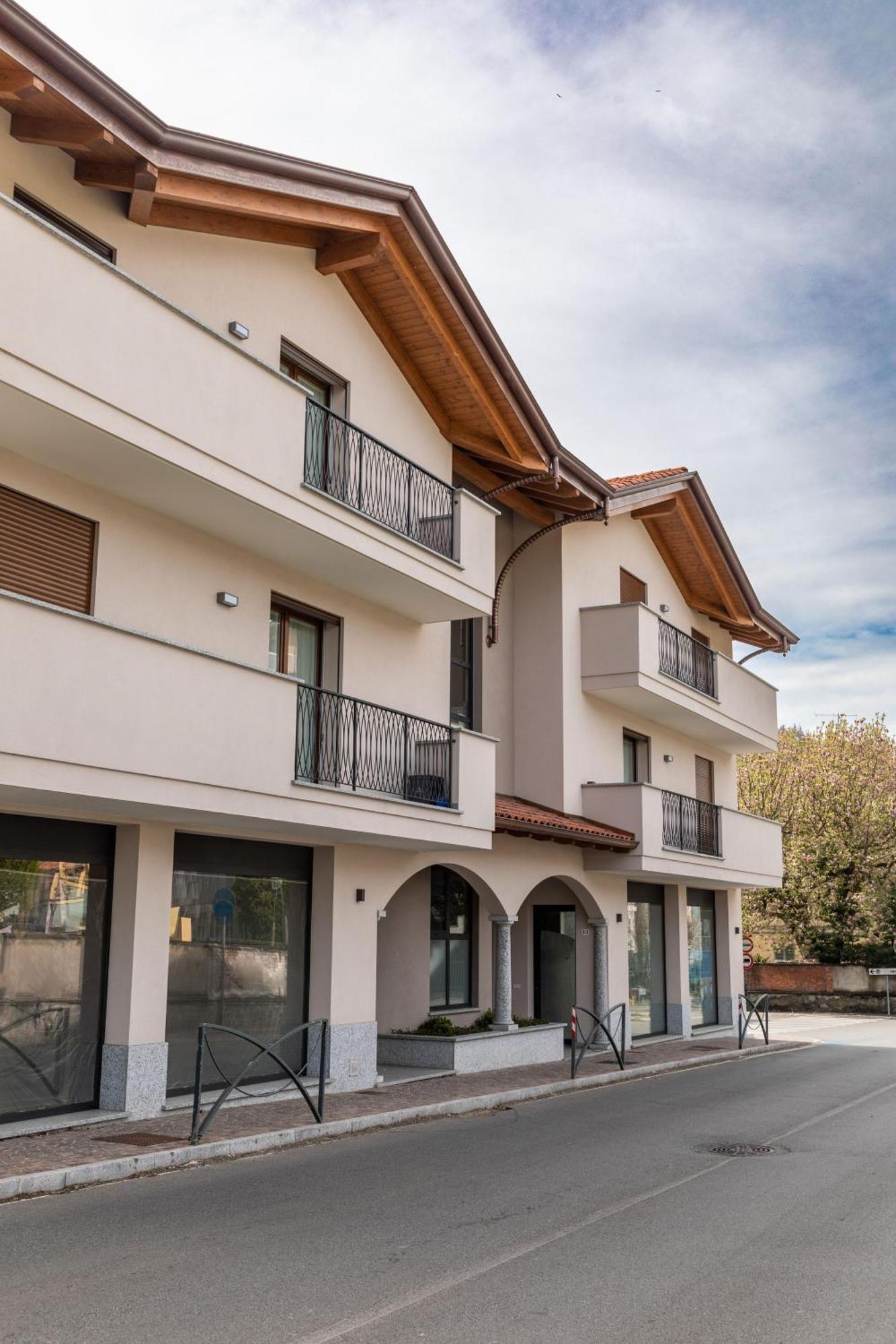 Appartamenti Del Borgo Боргосезия Екстериор снимка